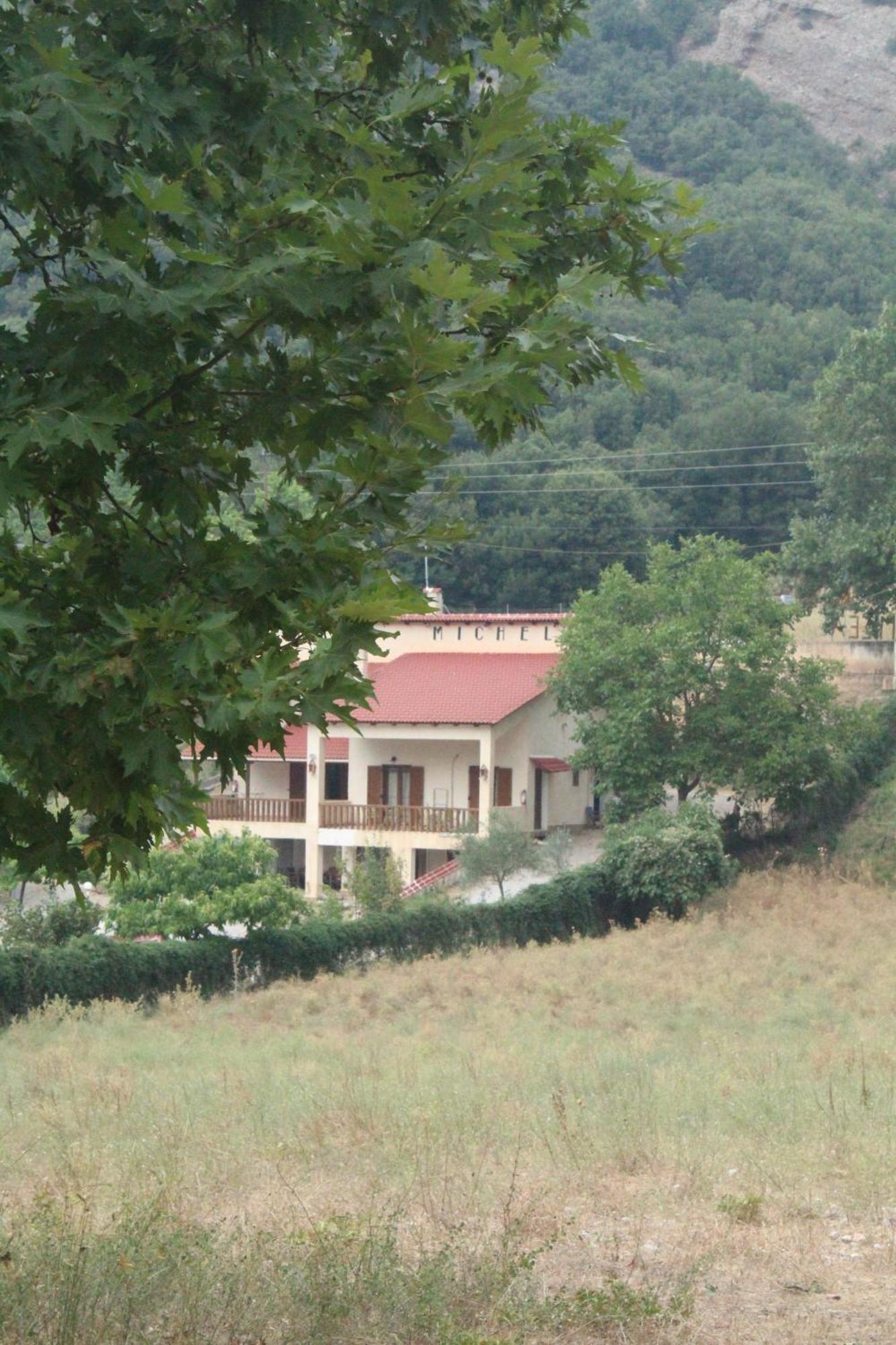 Michel Studios Kalavryta Exteriör bild